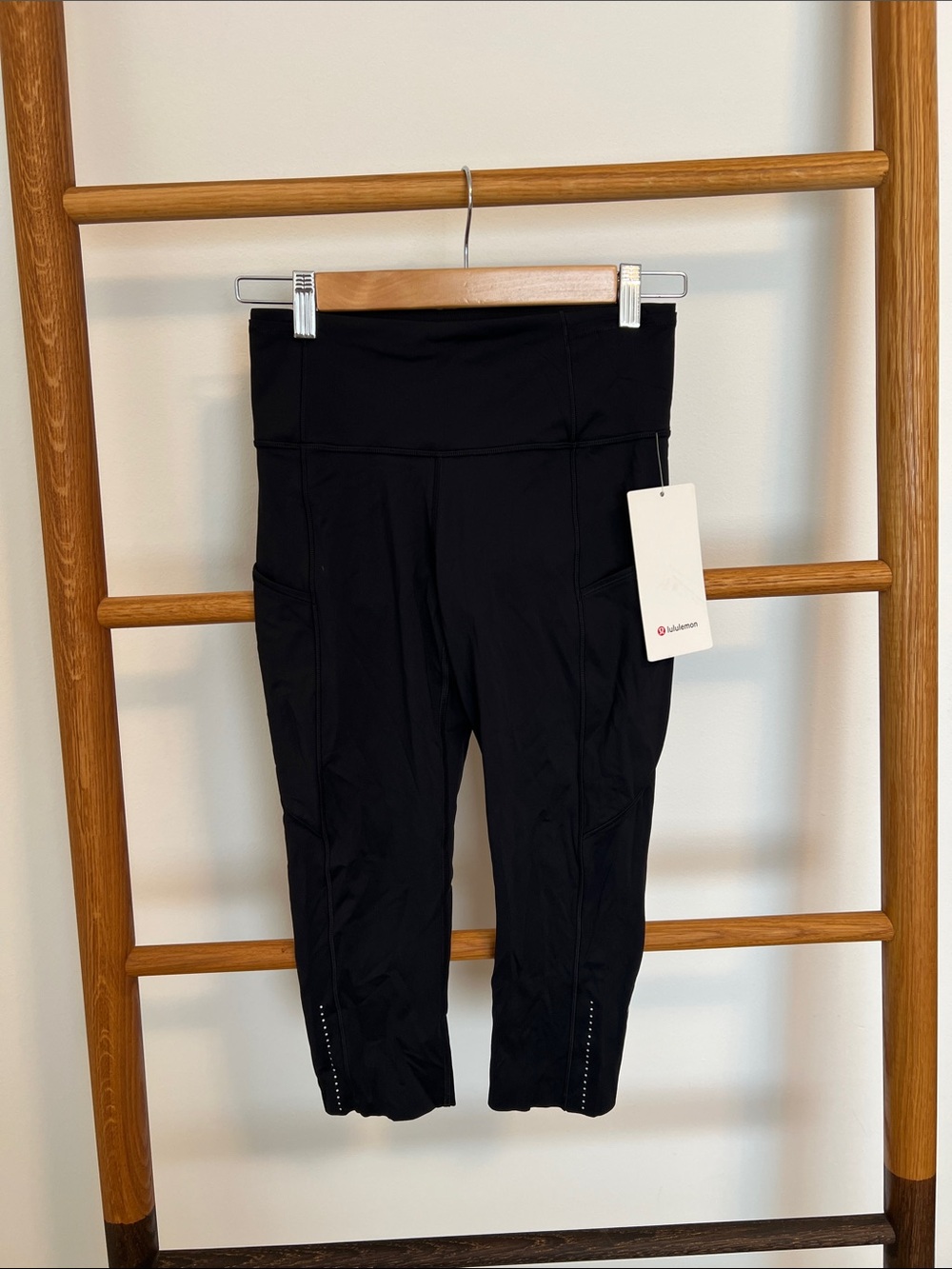 Lululemon Black Fast and Free High-Rise Crop 19" Leggings - Size 6